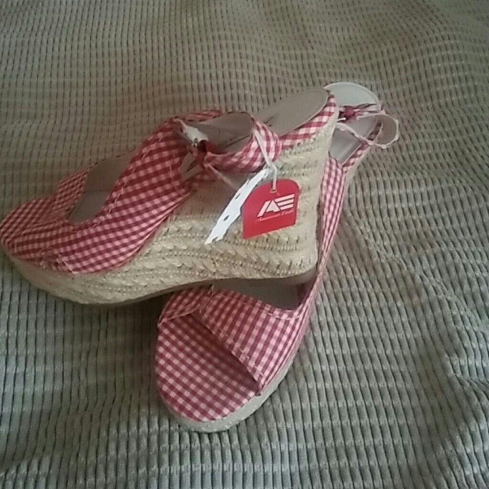 American Eagle Wedge Shoes - Picture 1 of 2